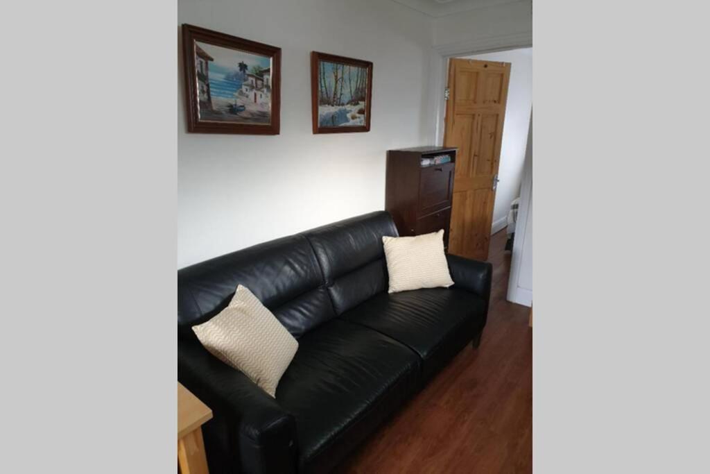 A Home Away From Home With A Big Welcome Erith Eksteriør bilde